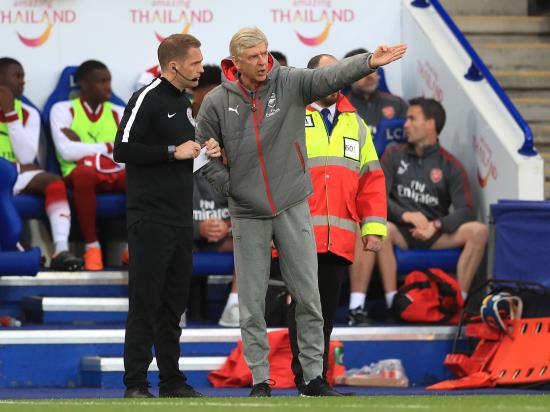 Arsene Wenger critical of referee Graham Scott after defeat to Leicester