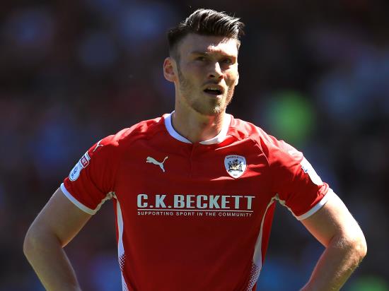 Barnsley striker Kieffer Moore racing to be fit for Luton clash