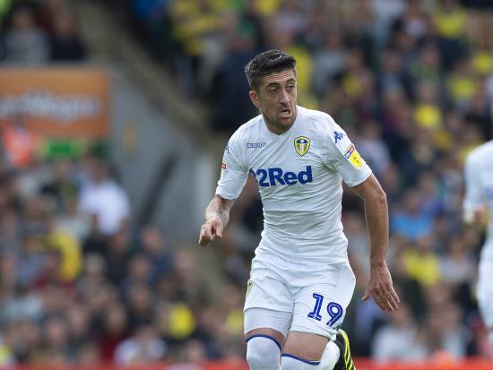 Leeds return to top after easing past struggling Ipswich