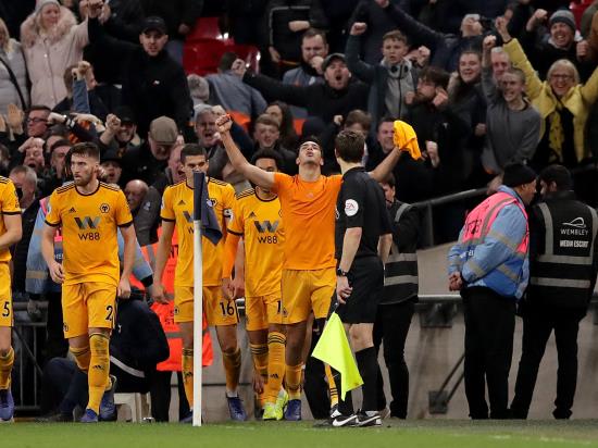 Tottenham see title hopes hit by Wolves defeat