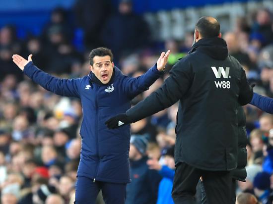 Silva frustrated as familiar failings cost Everton