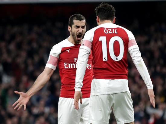 Ozil and Mkhitaryan star as Arsenal hammer Bournemouth