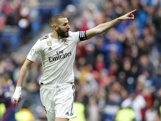 Karim Benzema scores twice as Real Madrid rally to beat Eibar