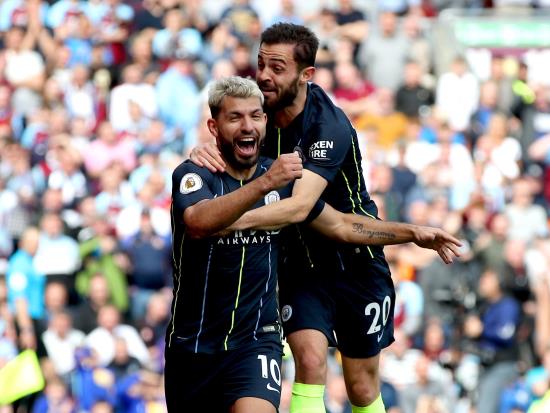 Aguero snatches winner as Manchester City return to Premier League summit