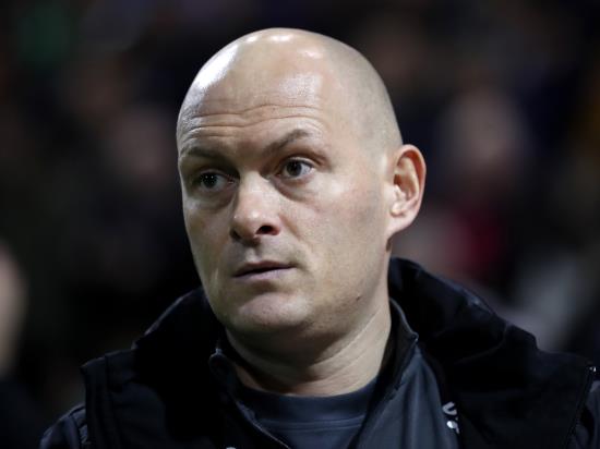 Alex Neil hoping for fitness boost as Preston host Fulham