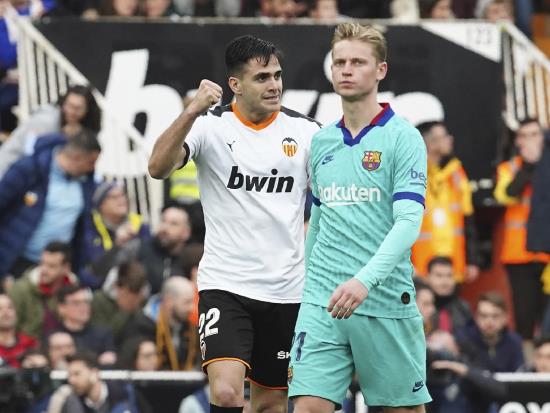 Valencia inflict first defeat of Setien reign on Barcelona