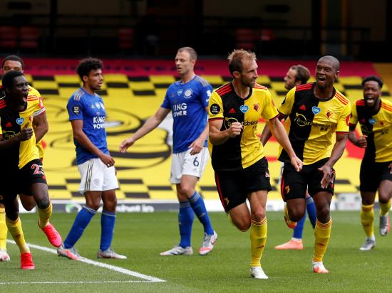 Craig Dawson’s acrobatic late equaliser snatches Watford point against Leicester
