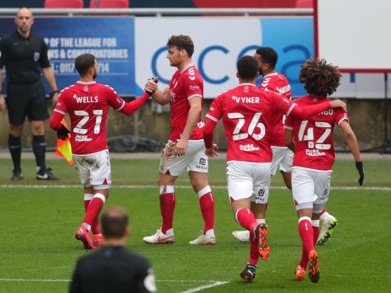 Chris Martin fires Bristol City past Portsmouth to reach FA Cup fourth round