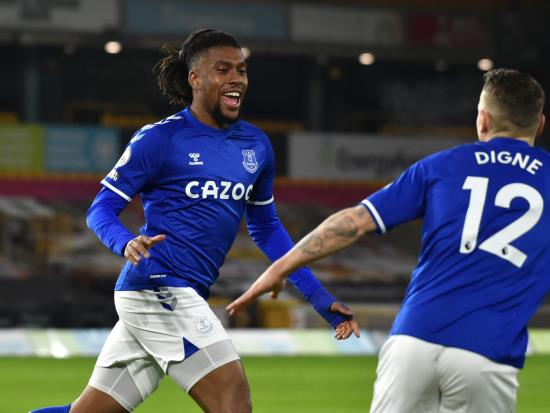 In-form Everton maintain Champions League challenge with victory at Wolves