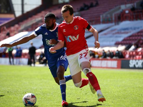 Charlton and Ipswich fail to press play-off claims with goalless draw