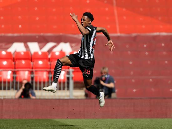 Liverpool pegged back by late Joe Willock strike as Newcastle snatch point