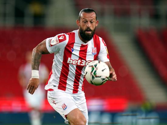 Steven Fletcher sends Stoke into Championship play-off places