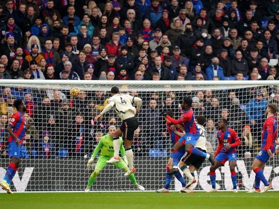 Liverpool close gap on Manchester City with victory at Crystal Palace
