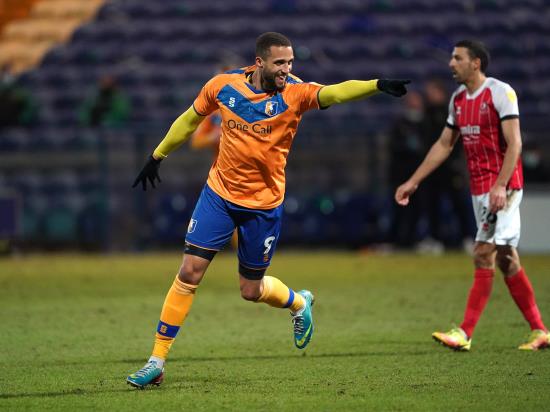 Mansfield step up play-off push as Jordan Bowery nets late winner at Rochdale