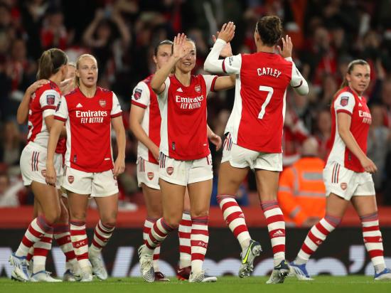 Arsenal take WSL title race to final day with victory over Tottenham