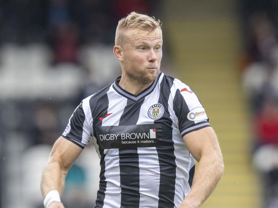 Dundee on brink of relegation after defeat to St Mirren