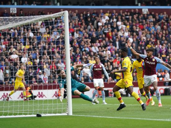 Jeffrey Schlupp snatches late leveller for Palace at Aston Villa