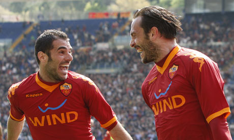 Roma take over at top of Serie A after Atalanta win