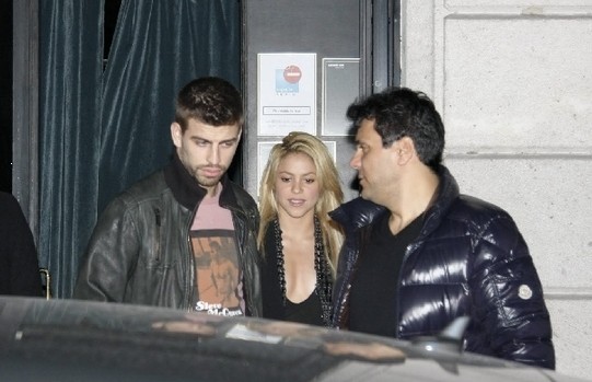 Shakira and Gerard Pique Photographed in Barcelona Airport