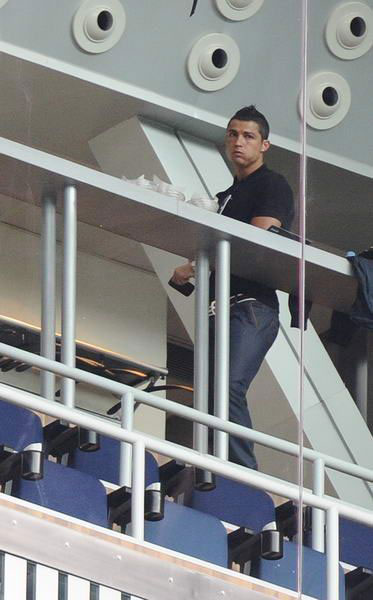 Cristiano Ronaldo and Irina Shayk watched Real's game