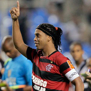 Ronaldinho shines in league opener