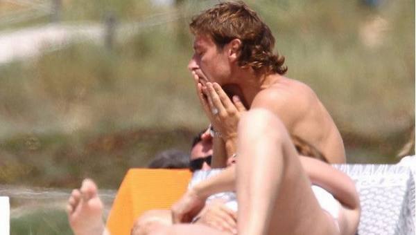 Francesco Totti have a holiday with his sexy wife