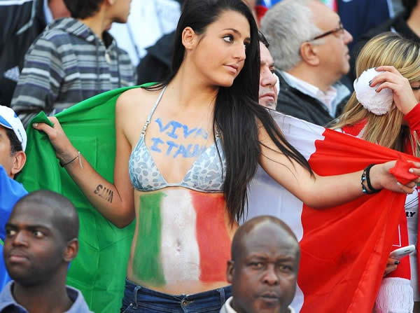 The Sexiest Soccer Fans