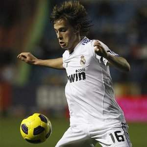 Real's Canales joins Valencia on loan