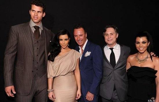 Kim Kardashian has a happy night in Deluxe Room
