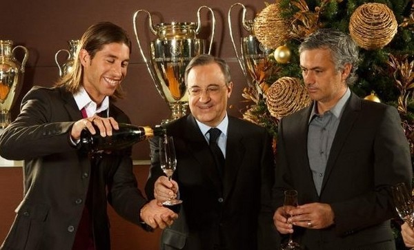 Jose Mourinho celebrated Christmas with 4 captains