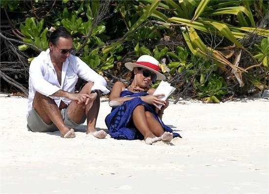 Cesare Prandelli has holiday with her girlfriend