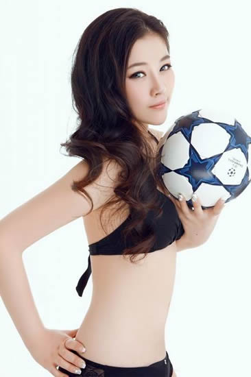 Soccer Baby Hu Xinyu, 2