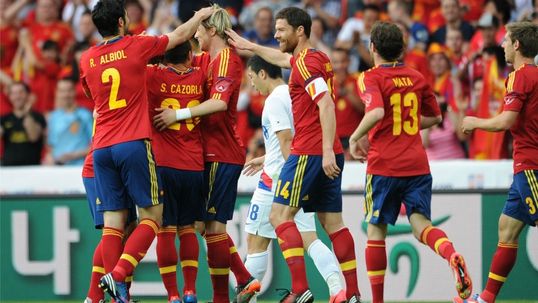 Del Bosque: Spain thrive under pressure