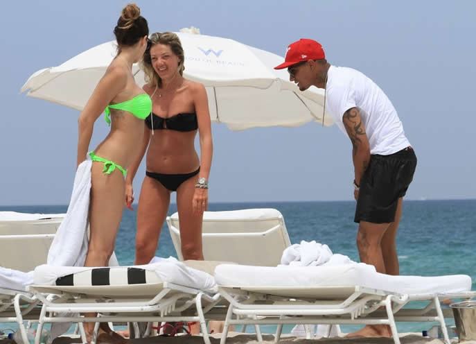 Kevin-Prince Boateng has a taste of summer with lovely girlfriend