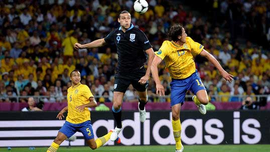 England see off Swedes in epic thriller