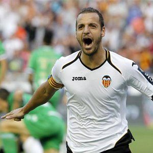 Soldado signs new Valencia deal
