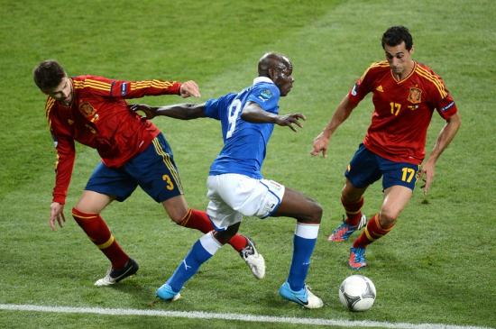 Euro 2012 Final - Spain 4 : 0 Italy, Part 1