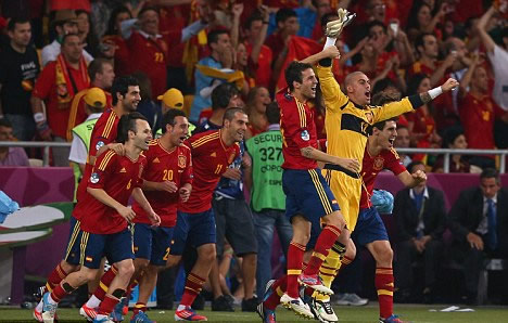 Fabregas blasts critics after 'boring' Spain outclass Italy to retain Euro trophy