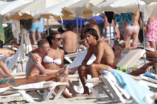 Ignazio Abate goes to the seaside for a holiday