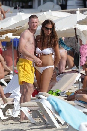 Ignazio Abate goes to the seaside for a holiday