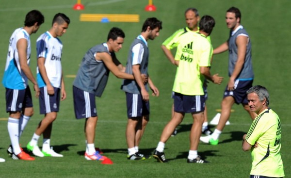 Real Madrid goes into training