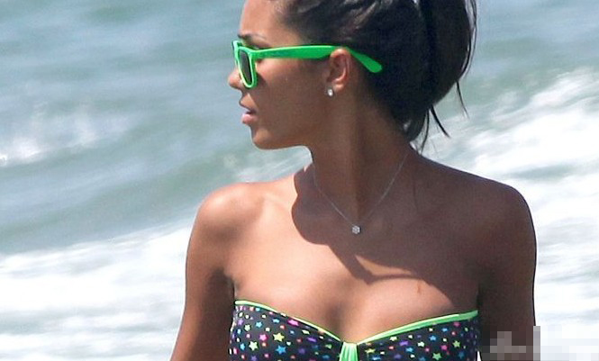 Alessandro Matri's girlfriend goes to the seaside for a holiday