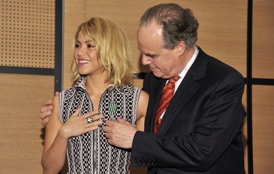 Shakira: Pregnant with First Child!