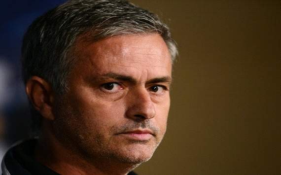 Mourinho refuses to blame officials after Manchester City draw