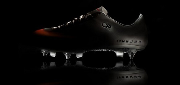 Cristiano Ronaldo pays tribute to himself by having own goal stats stitched onto boots