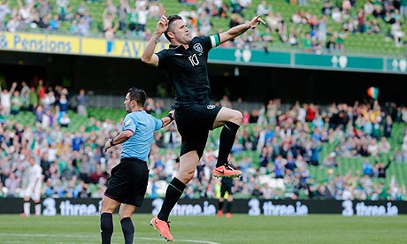 Robbie Keane double eases Republic of Ireland past 10-man Georgia