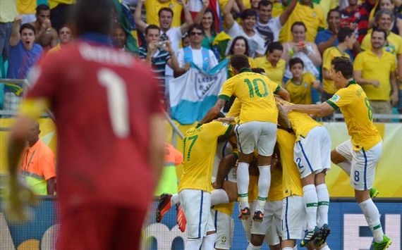 Italy 2 - 4 Brazil: Fred fires Selecao to top spot in Group A