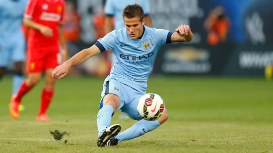 Man City complete Zuculini signing