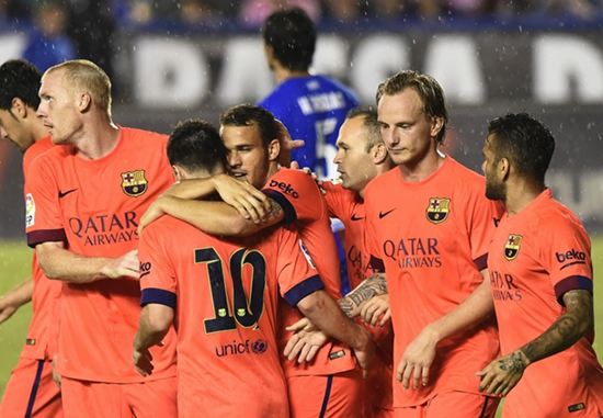 Messi marvels in playmaker role for five-star Barca