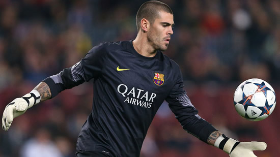 Victor Valdes could join Manchester United as a free agent